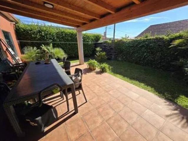 Chalet en venta en Oleiros, A Coruña
