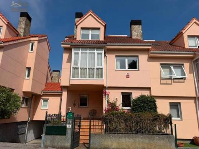 Chalet en venta en Oleiros, A Coruña