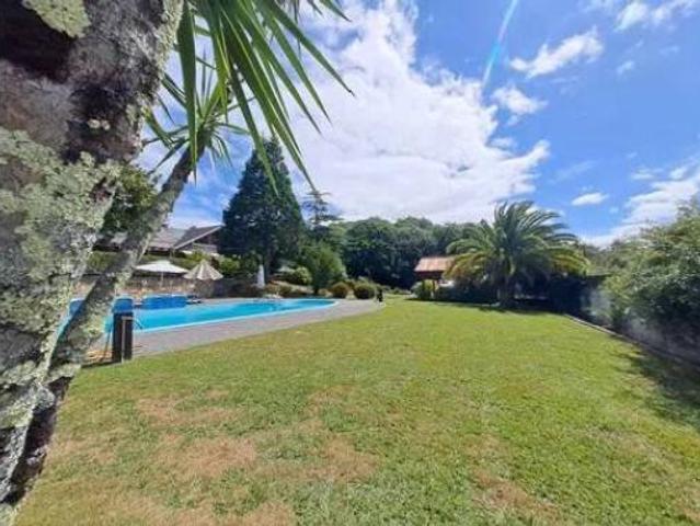 Chalet en venta en Oleiros, A Coruña