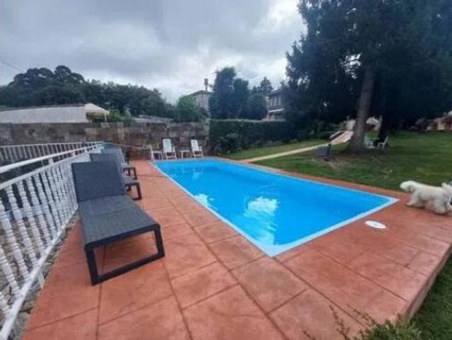 Chalet en venta en Oleiros, A Coruña