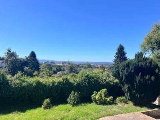 Chalet en venta en Oleiros, A Coruña
