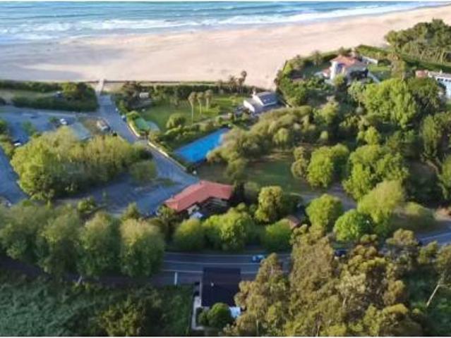 Chalet en venta en Oleiros, A Coruña