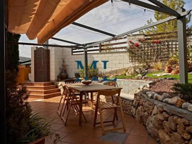 Chalet en venta en Olivella, Barcelona