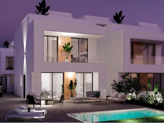 Chalet en venta en Urbanización La Zenia II, el Baix Segura / La Vega Baja