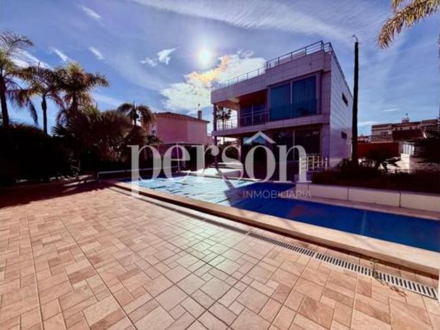 Chalet en venta en Urbanización La Zenia II, el Baix Segura / La Vega Baja