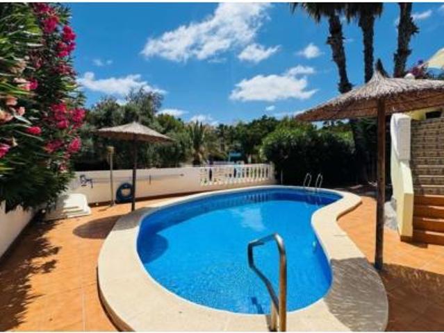 Chalet en venta en Villa Martín, el Baix Segura / La Vega Baja