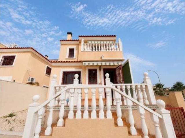 Chalet en venta en Urbanización Las Filipinas, el Baix Segura / La Vega Baja