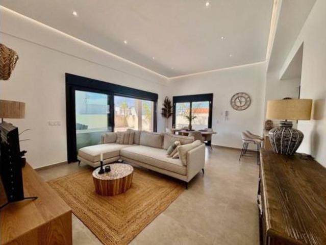 Chalet en venta en La Campaneta, el Baix Segura / La Vega Baja