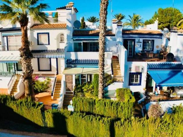 Villa en venta en Orihuela, Urbanización Castillo de Don Juan