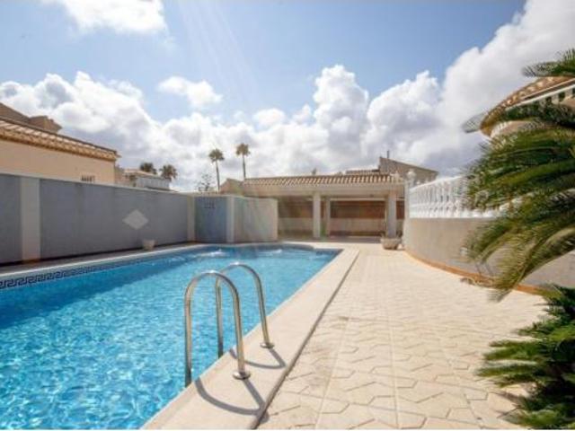 Chalet en venta en Playa Flamenca II, el Baix Segura / La Vega Baja