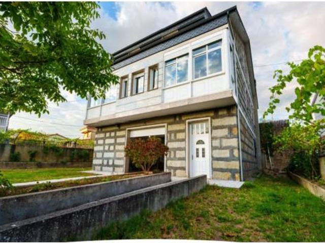 Chalet en venta en A Carballeira, Ourense