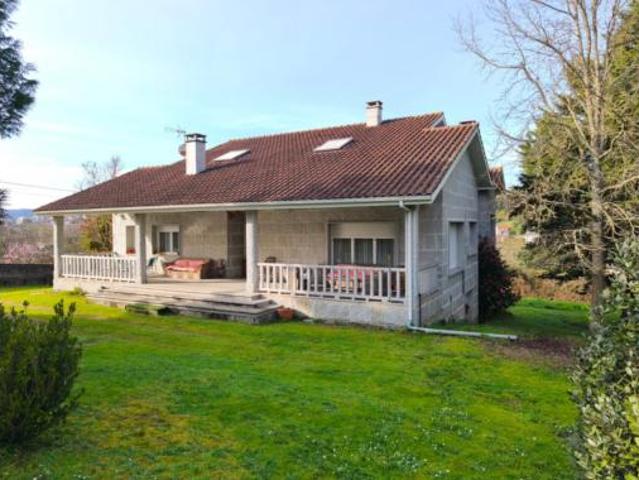 Chalet en venta en A Lonia de Abaixo, Ourense