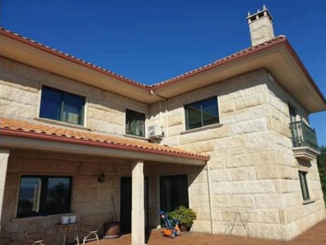 Chalet en venta en O Castro de Beiro, Ourense