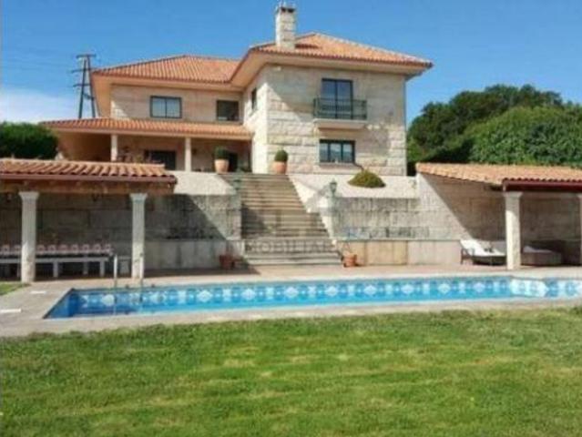 Chalet en venta en O Castro de Beiro, Ourense