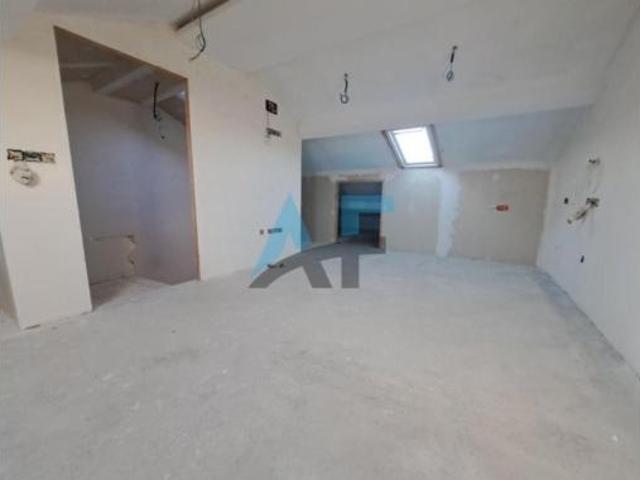Chalet en venta en Eiroás, Ourense