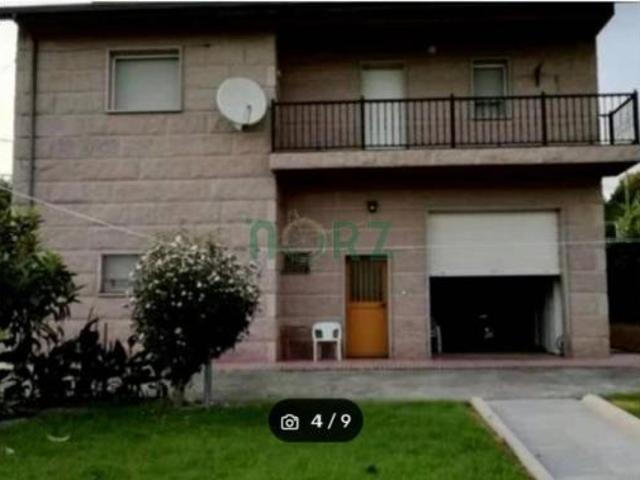 Chalet en venta en Eiroás, Ourense