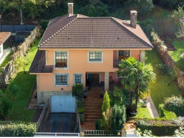 Villa en venta en Oviedo, Montecanales