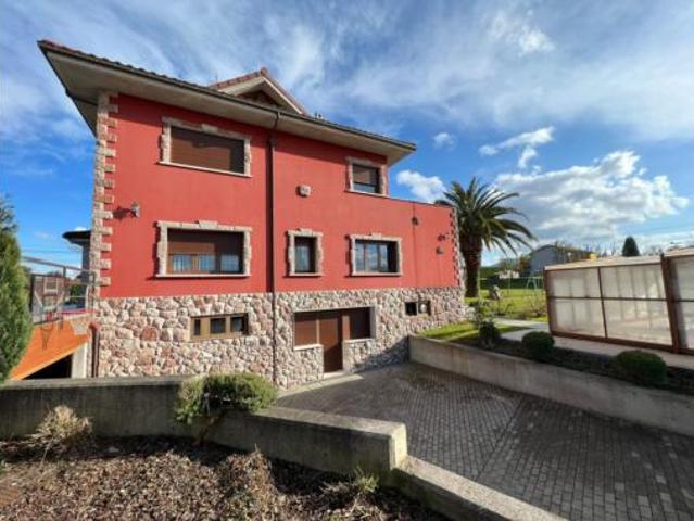 Villa en venta en Oviedo, Casco Antiguo