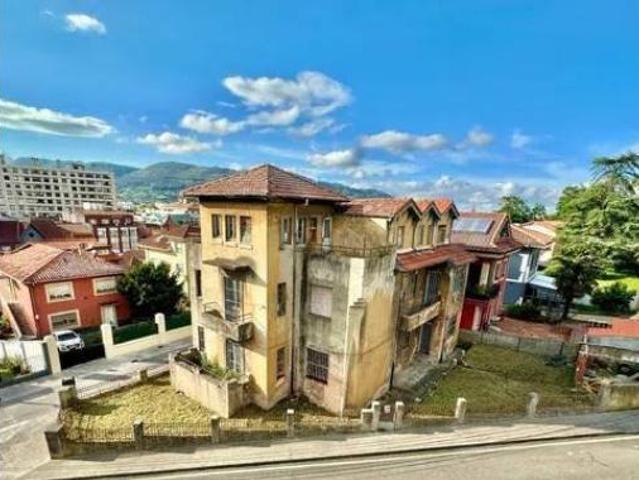 Chalet en venta en Oviedo, Asturias