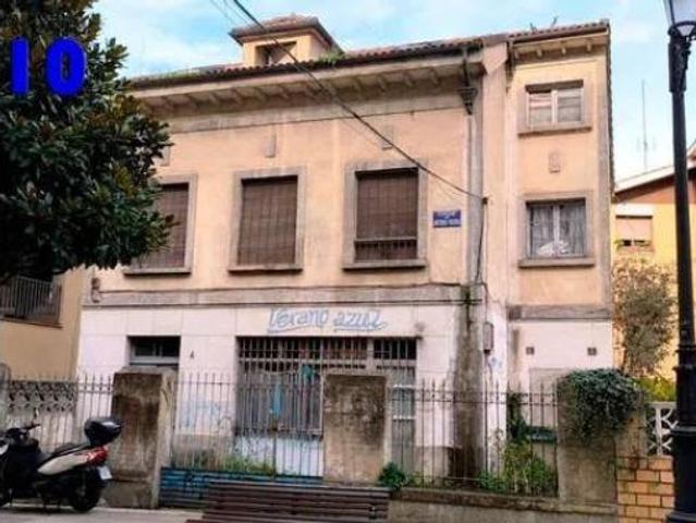 Chalet en venta en Oviedo, Asturias