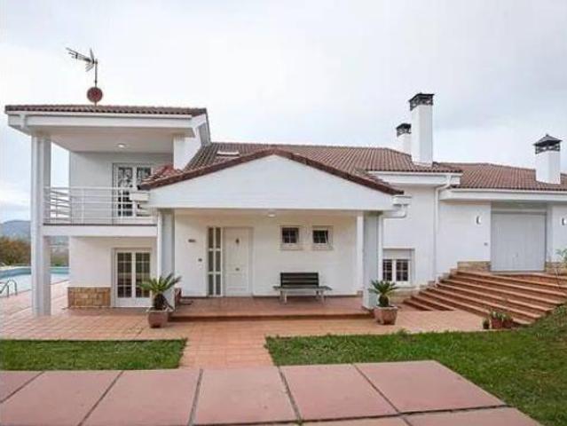 Chalet en venta en Oviedo, Asturias