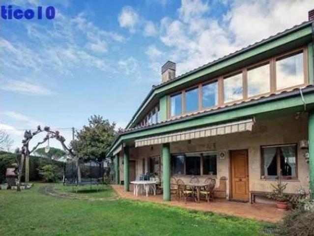 Chalet en venta en Oviedo, Asturias