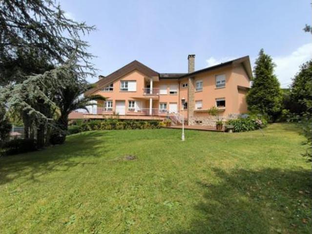Villa en venta en Oviedo, La Bolgachina