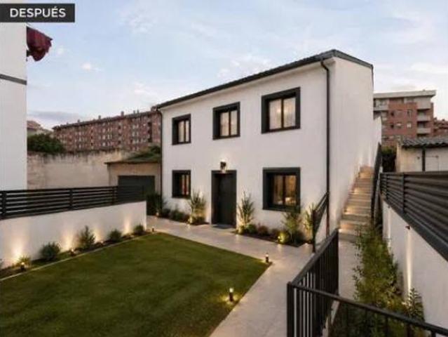 Chalet en venta en Oviedo, Asturias