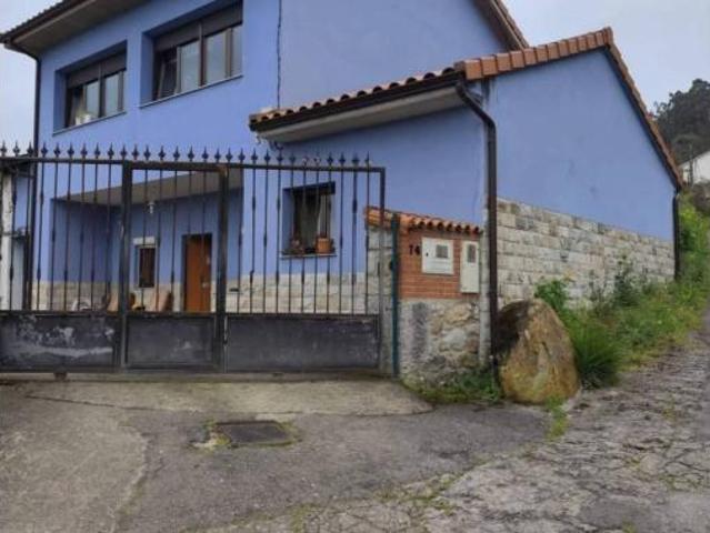 Villa en venta en Oviedo, Grupo Coronel Esteban