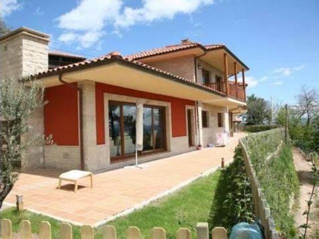 Chalet en venta en Toleo, Oviedo