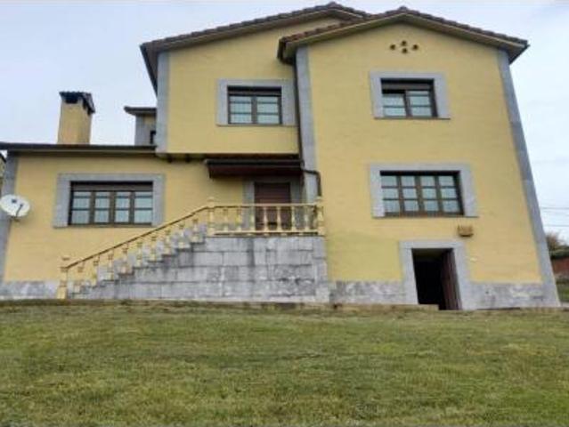 Villa en venta en Oviedo, El Caleyu