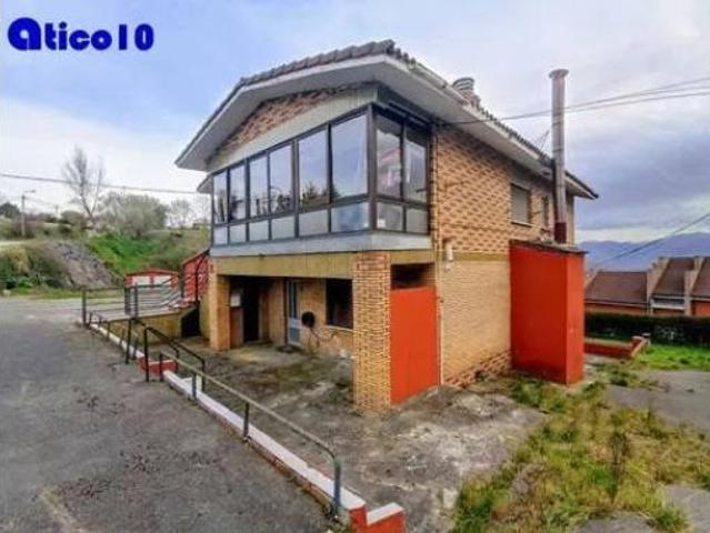 Chalet en venta en Santu Medero, Oviedo