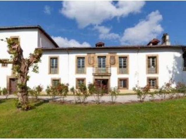 Villa en venta en Oviedo, El Caleyu