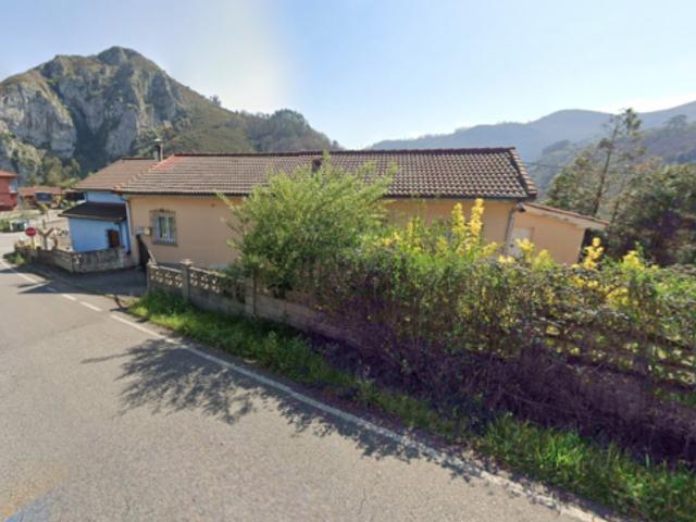 Chalet en venta en Oviedo, Asturias
