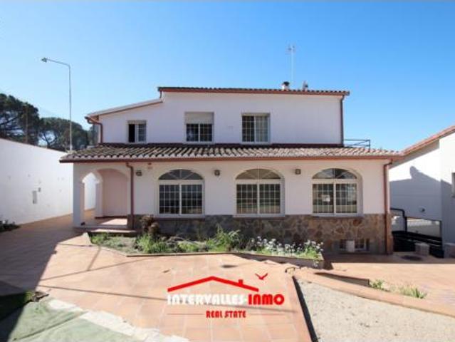 Chalet en venta en Palau-solità I Plegamans, Barcelona