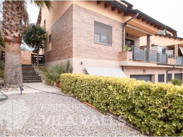 Chalet en venta en Palau-solità I Plegamans, Barcelona