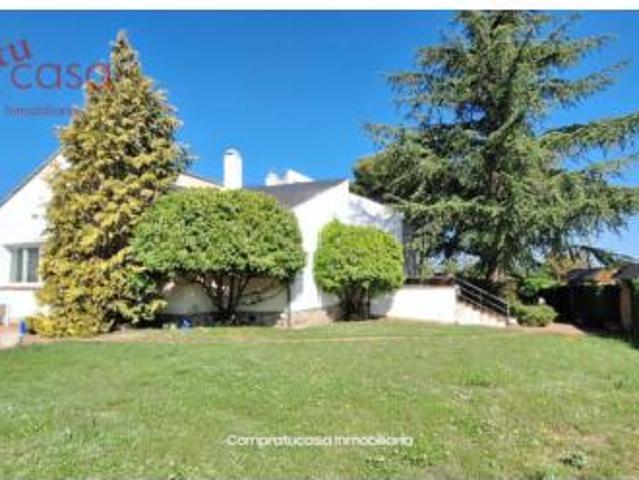 Chalet en venta en Palazuelos De Eresma, Castilla y León