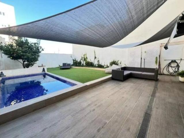 Chalet en venta en es Molinar, Palma