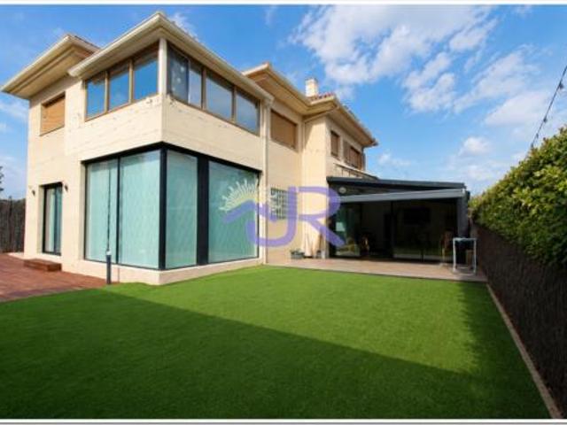 Chalet en venta en Paracuellos De Jarama, Madrid