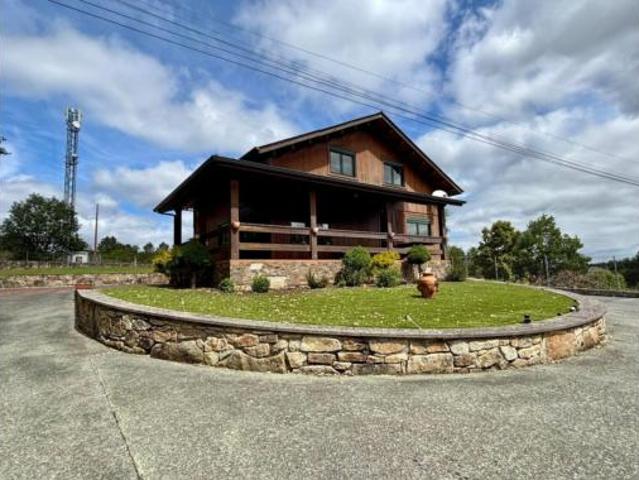 Chalet en venta en Terra de Caldelas, Galicia