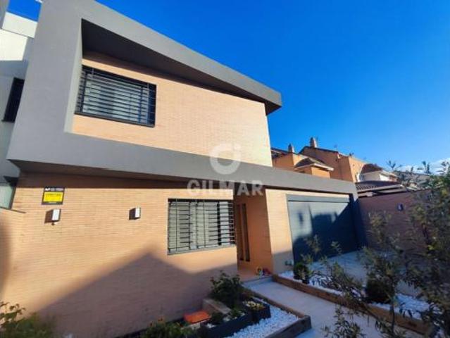 Chalet en venta en Las Américas, Parla
