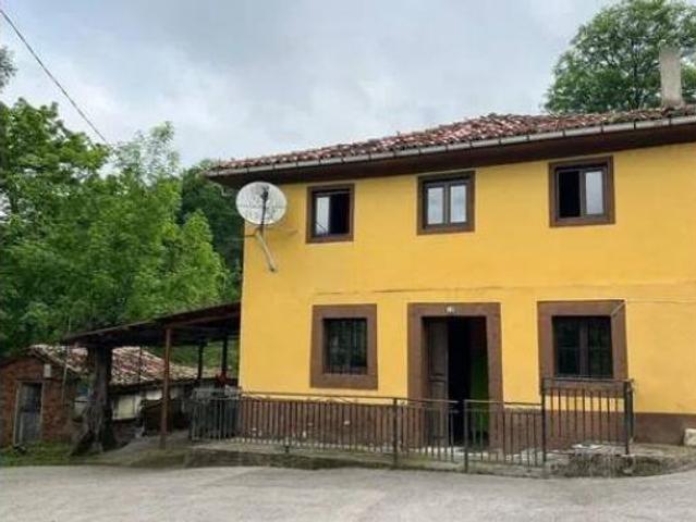 Chalet en venta en Parres, Asturias
