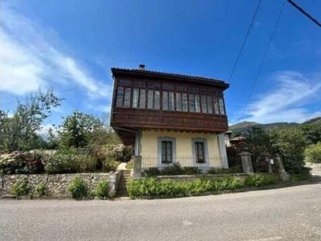 Chalet en venta en Parres, Asturias