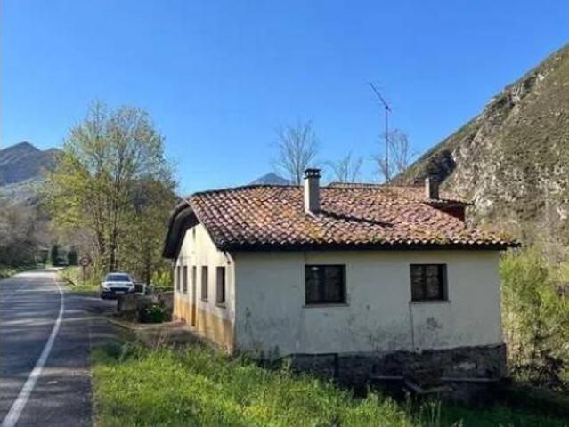 Chalet en venta en Parres, Asturias