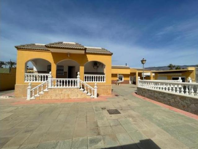 Chalet en venta en Pechina, Andalucía
