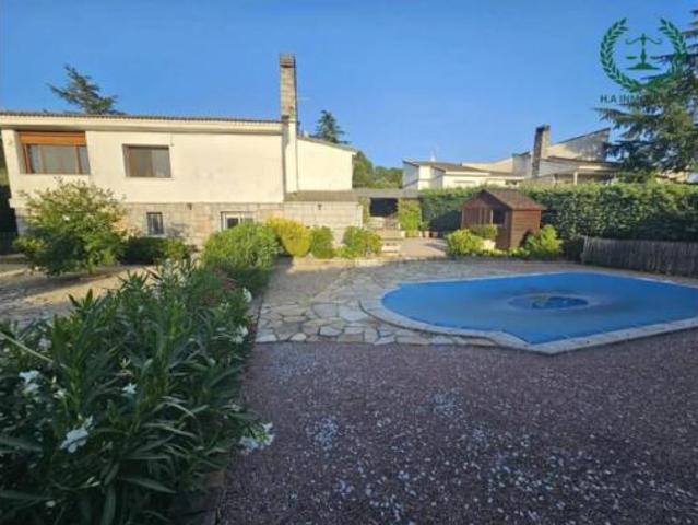 Chalet en venta en Pedrezuela, Madrid