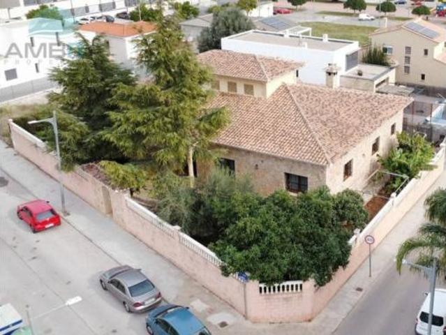 Villa en venta en Pego