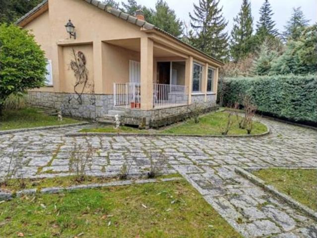 Chalet en venta en Sexmo de El Espinar, Peguerinos