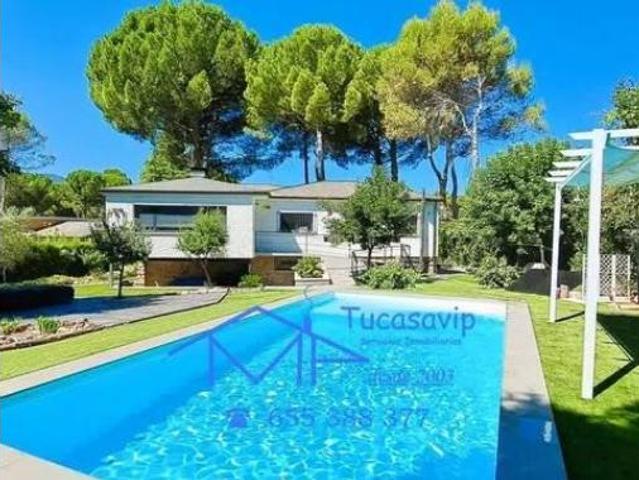 Chalet en venta en Pelayos De La Presa, Madrid