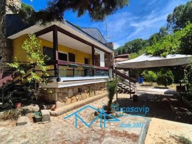 Chalet en venta en Pelayos De La Presa, Madrid
